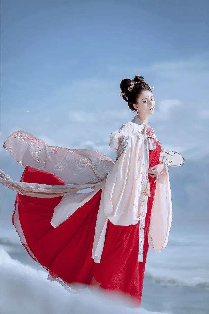 漢服潮流|《大唐服飾》對(duì)話(huà)楊貴妃