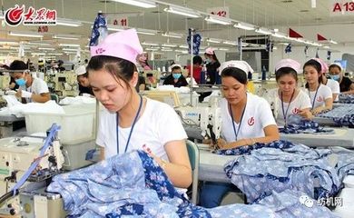 30多家媒體求參觀!青島這家紡織廠創(chuàng)立60年,年產(chǎn)值過百億,它的智能工廠、無水染色、智能服裝都堪稱行業(yè)典范!